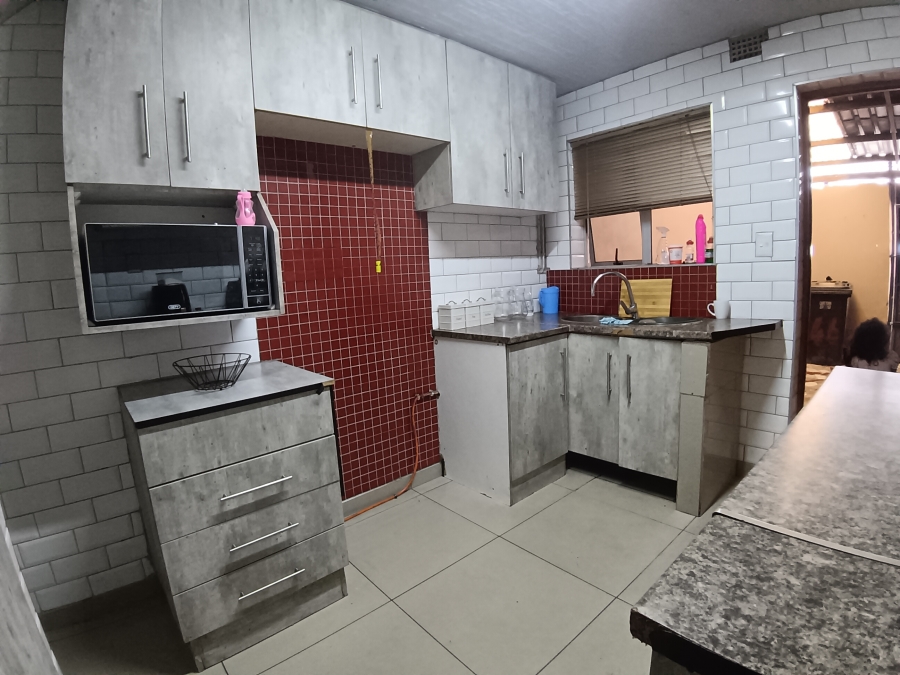 3 Bedroom Property for Sale in New Woodlands Western Cape